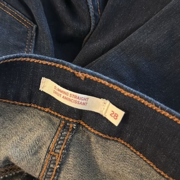 Levi’s slimming straight jeans size 28 - Picture 2 of 4